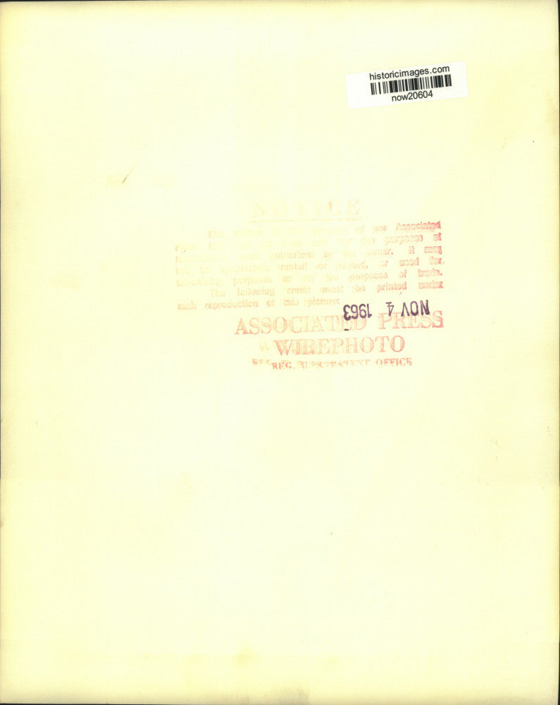 1963 Press Photo International hostess Elsa Maxwell at April in Paris ball in NY