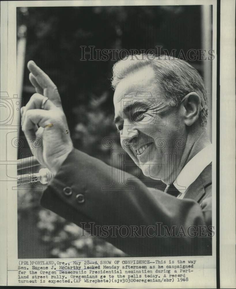 1968 Press Photo Senator Eugene McCarthy campaigns for president, Portland, OR