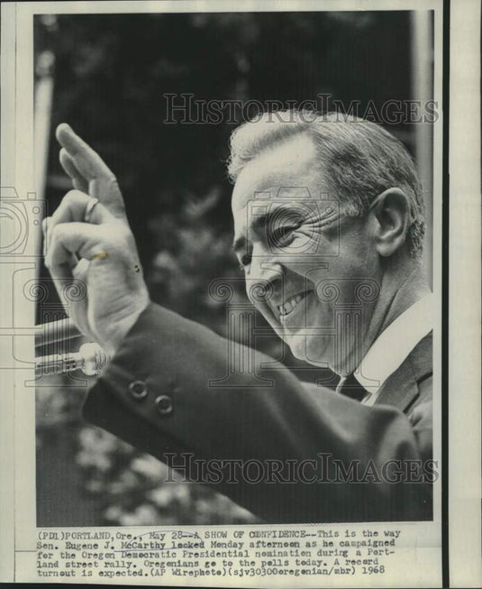 1968 Press Photo Senator Eugene McCarthy campaigns for president, Portland, OR