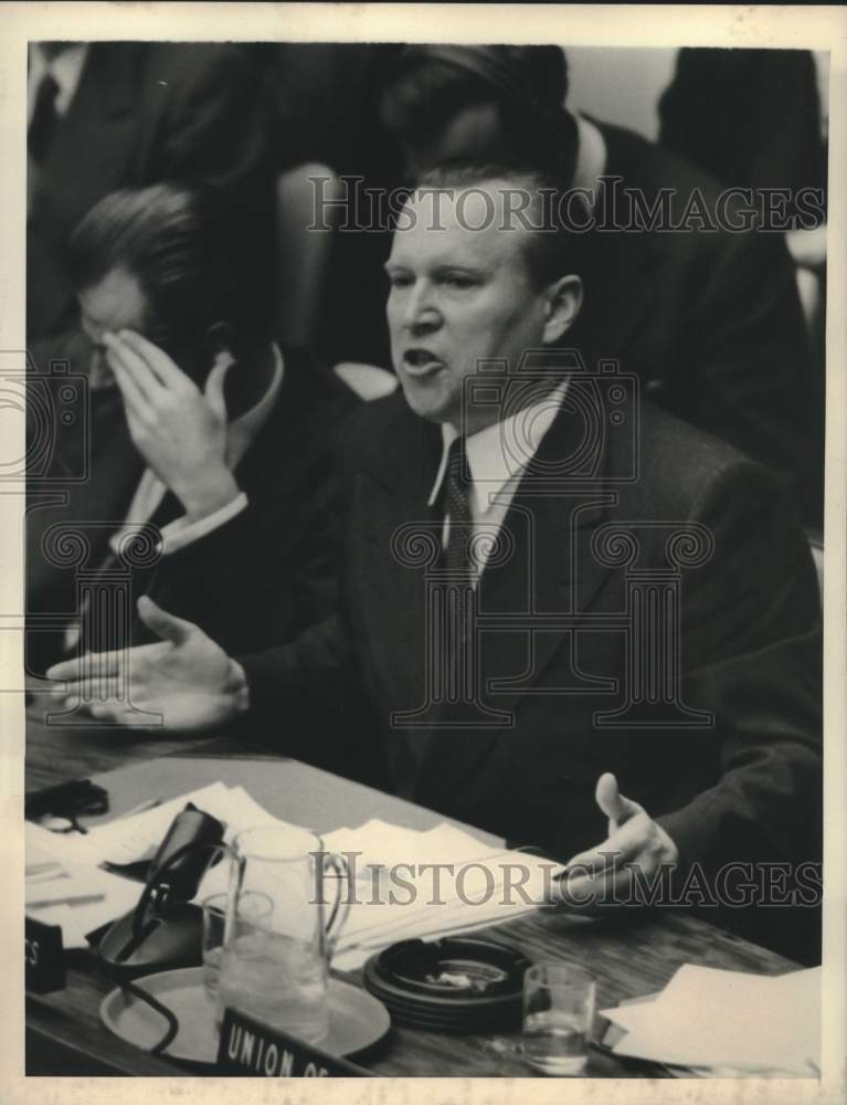 Load image into Gallery viewer, 1954 Press Photo Jakob Malik shown at United Nations in New York - now20626
