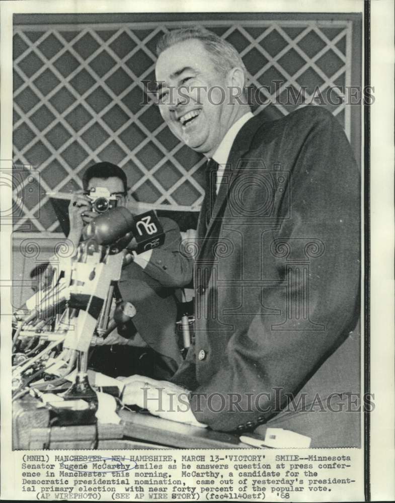 1968 Press Photo Senator Eugene McCarthy smiles at Manchester news conference