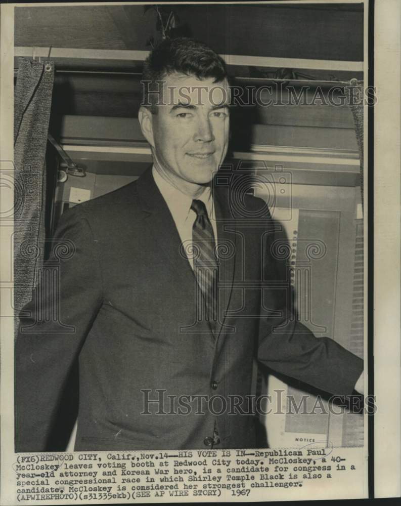 Load image into Gallery viewer, 1967 Press Photo Republican Paul McCloskey leaves Redwood City voting booth

