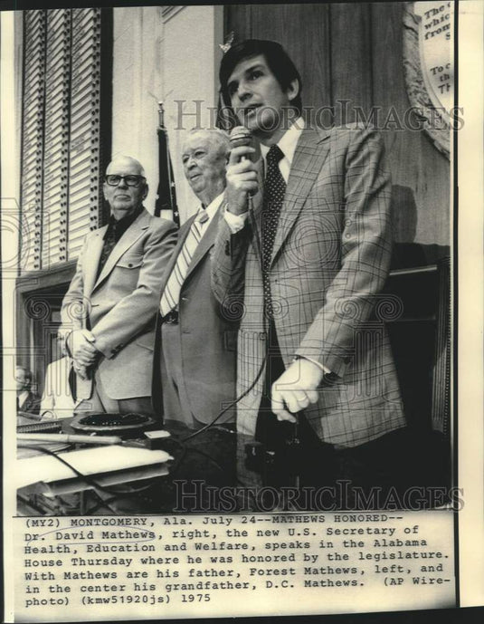 1975 Press Photo HEW Secretary Dr. David Mathews honored at Alabama House