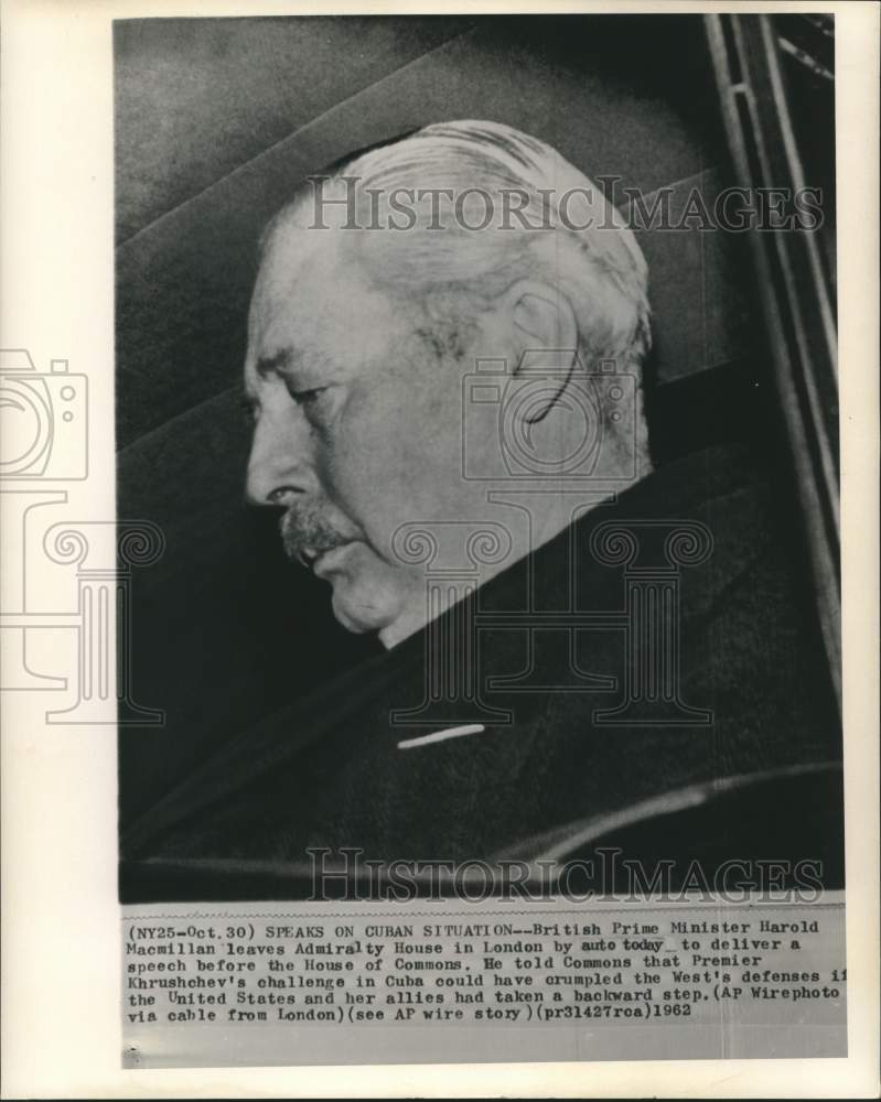 1962 Press Photo British Prime Minister Macmillan leaves Admiralty House