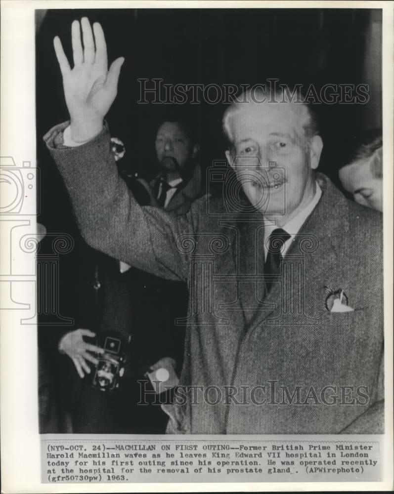 Load image into Gallery viewer, 1963 Press Photo Former British Prime Minister Macmillan leaves hospital
