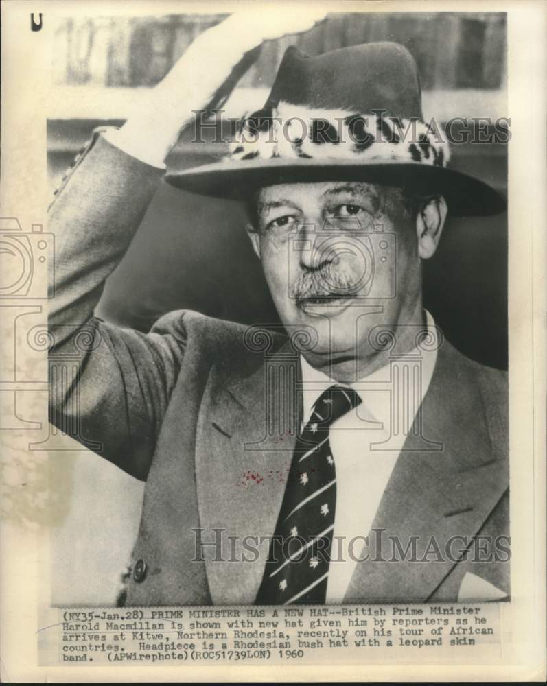 Load image into Gallery viewer, 1960 Press Photo Prime Minister Macmillan with hat given him in Rhodesia
