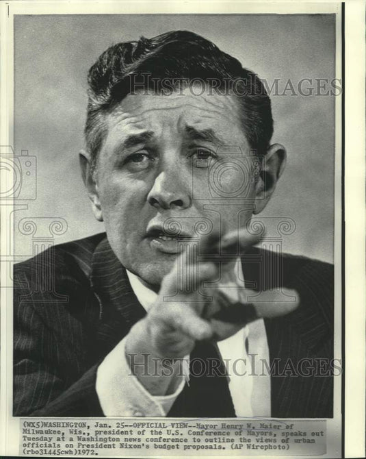 1972 Press Photo Milwaukee Mayor Henry Maier at Washington news conference