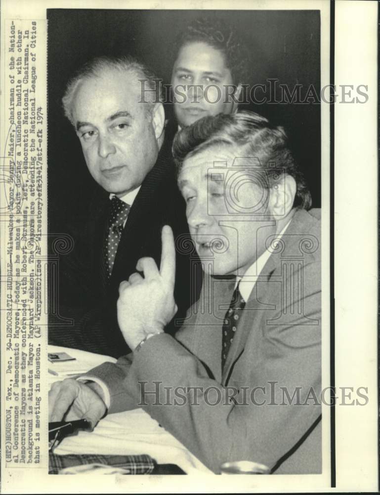 1974 Press Photo Milwaukee Mayor Henry Maier at Democratic mayors luncheon in TX