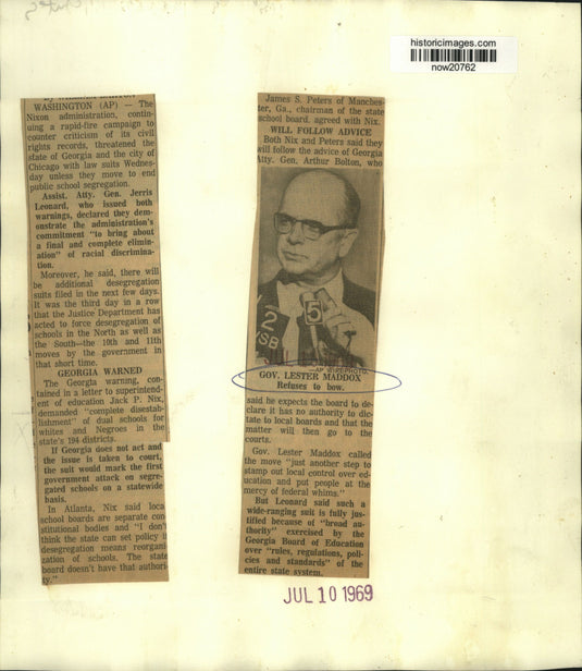 1969 Press Photo Governor Lester Maddox with newsmen in Atlanta, Georgia