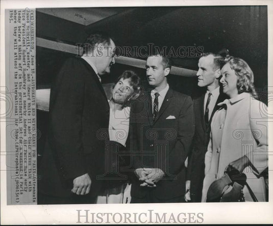 1965 Press Photo James McDivett, Edward White & wives meet VP Humphrey, Wash. DC