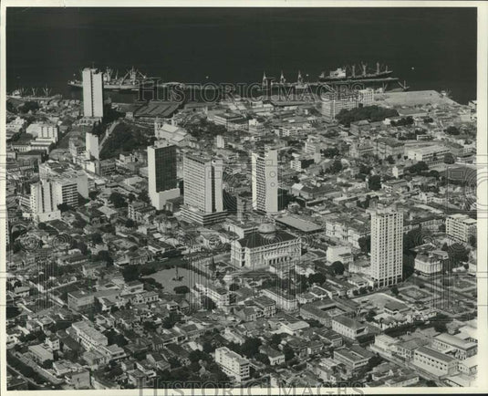 1979 Press Photo Aerial view of Manus, Brazil on Amazon River - now20868