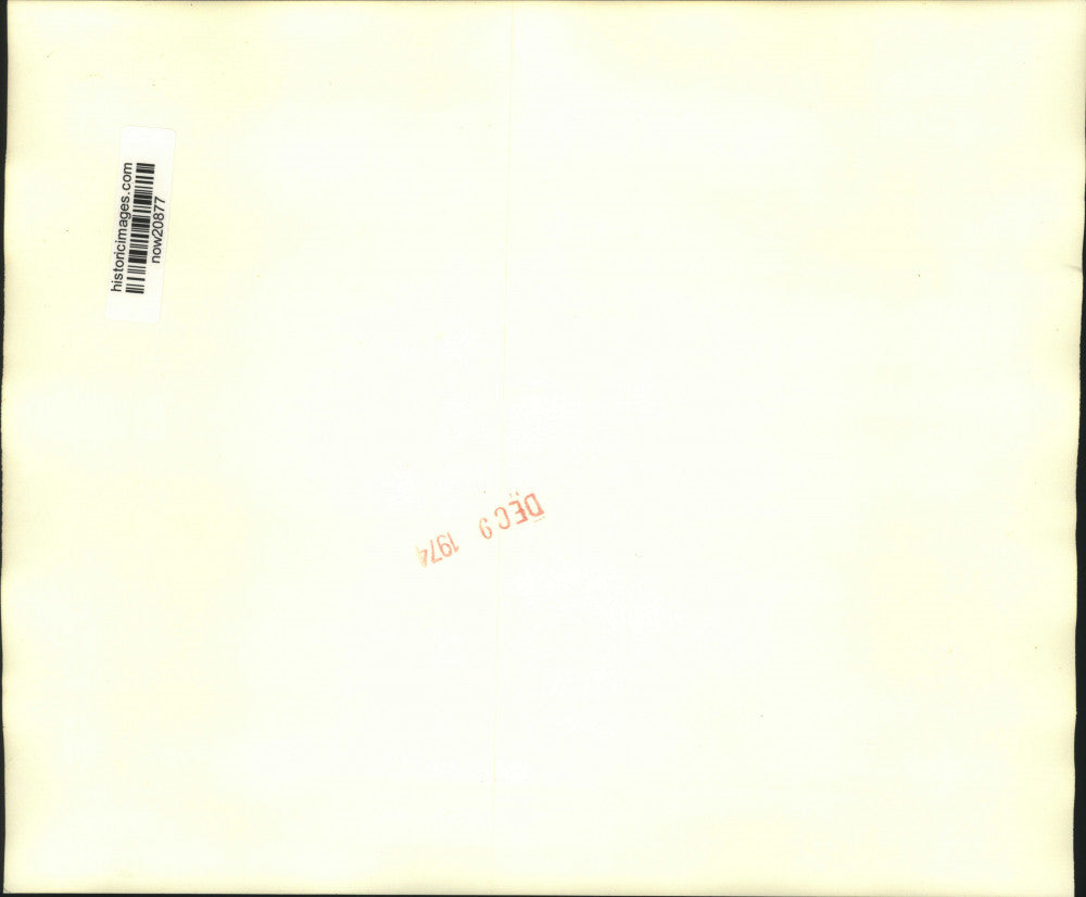 1974 Press Photo Woman kisses hand of Archbishop Makarios at Nicosia Cathedral.