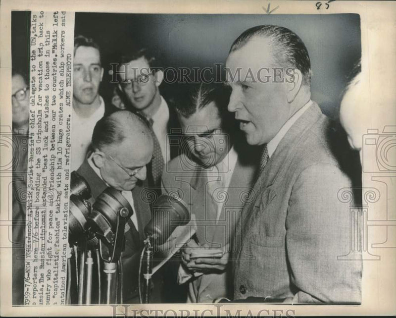 Load image into Gallery viewer, 1951 Press Photo Russia's Jacob Malik with reporters prior boarding SS Gripsholm
