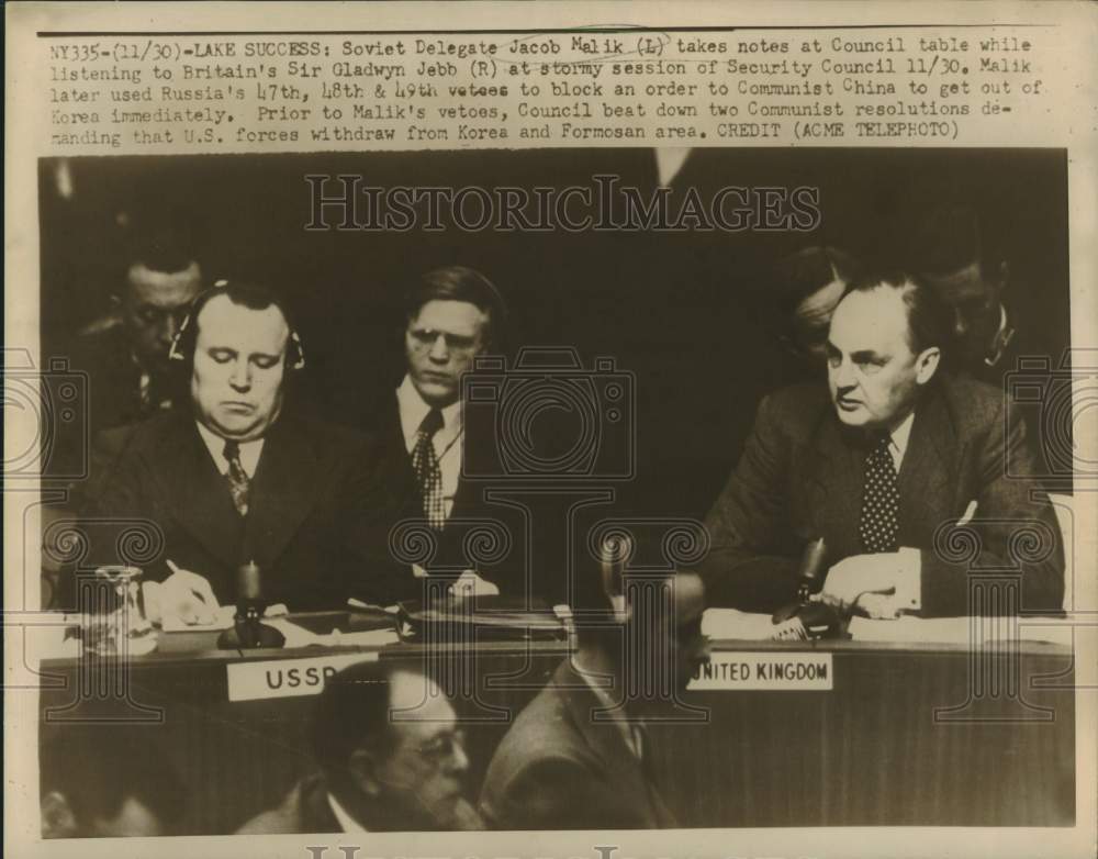 1950 Press Photo Soviet delegate Jacob Malik takes notes at Security Council
