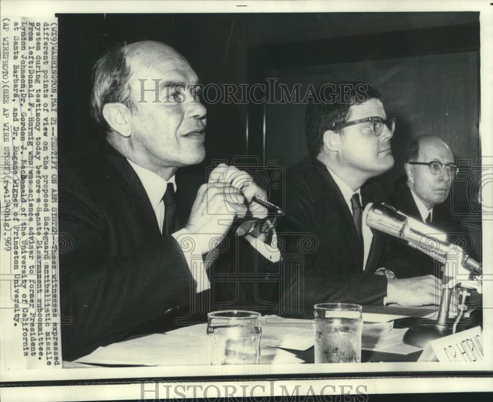 1969 Press Photo Dr. Gordon MacDonald and other witnesses testify on ABM system