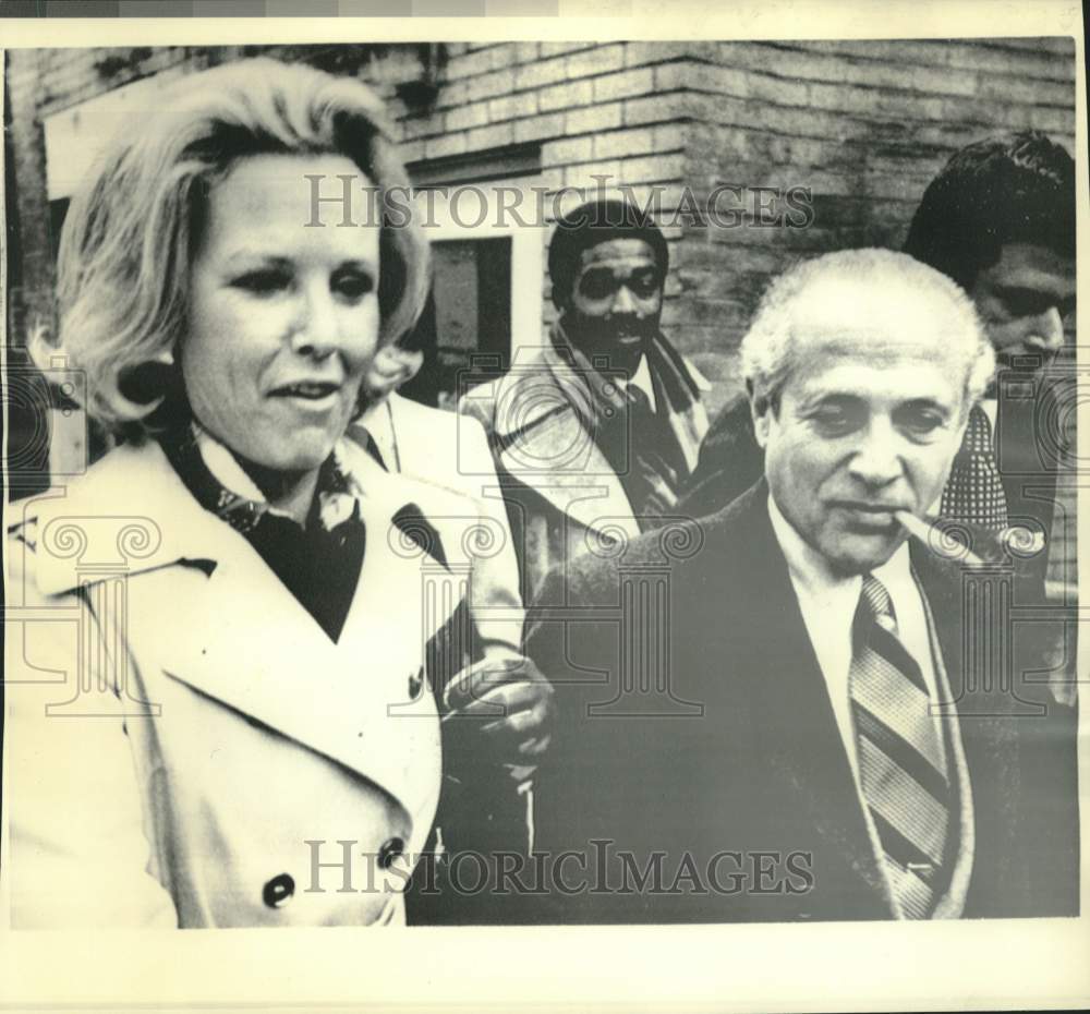 1975 Press Photo Marvin &amp; Jeanne Mandel go to state house, Annapolis, Maryland