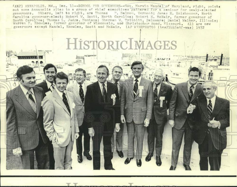Load image into Gallery viewer, 1972 Press Photo Governors preparing for seminar for new elects, Annapolis, MD
