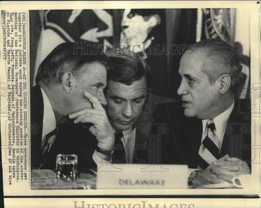 1973 Press Photo Three governors confer at National Governor's Conf., WASH DC