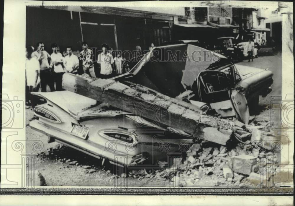 1970 Press Photo Smashed up automobile after earthquake, Manila, Philippines