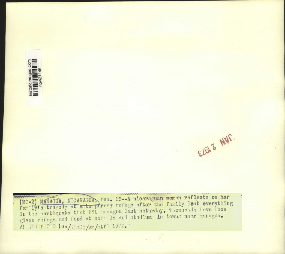 1972 Press Photo Nicaraguan woman and others at temporary refuge near Managua