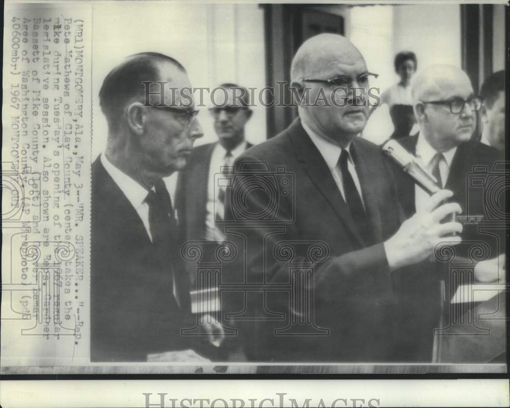 1967 Press Photo Representatives Pete Mathews, at mike, and others in Alabama