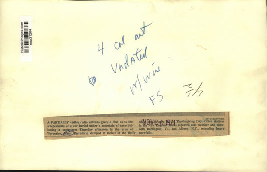 1974 Press Photo Partially visible car radio antenna in Worcester, Massachusetts