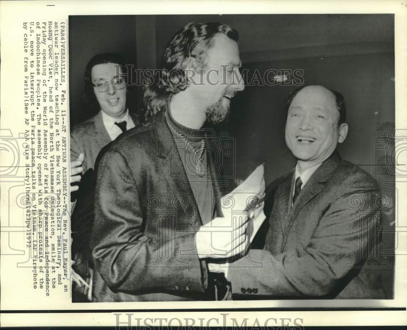 Load image into Gallery viewer, 1972 Press Photo Reverend Paul Mayer at World Assembly of Paris Peace Talks
