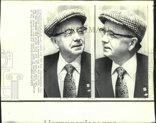 1973 Press Photo Georgia Lt. Governor Lester Maddox models sports cap