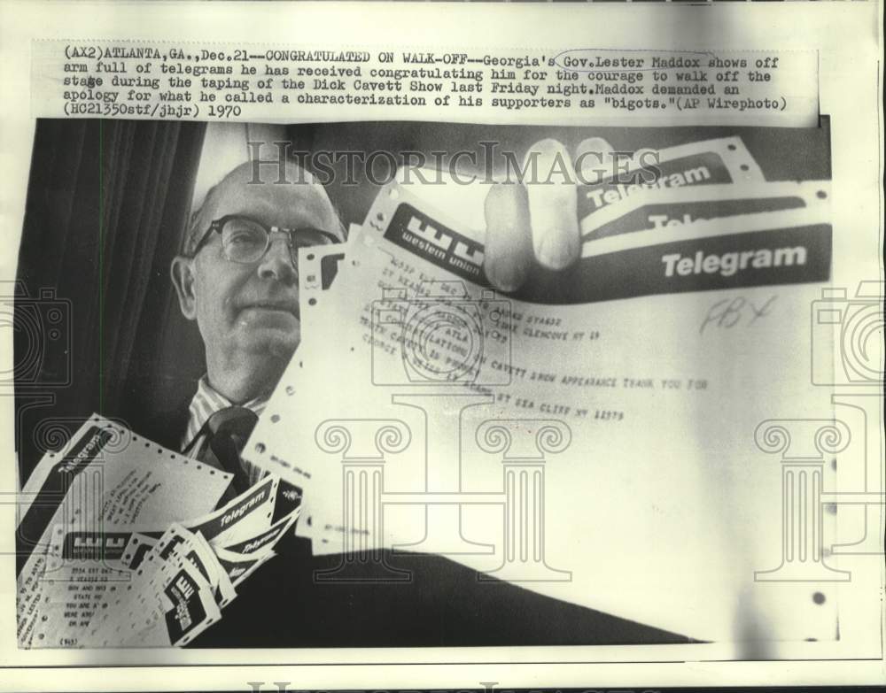 1970 Press Photo Georgia Governor Maddox with army full of telegrams.