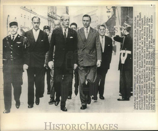 1960 Press Photo Britain's Harold Macmillan and others at Elyses Palace.