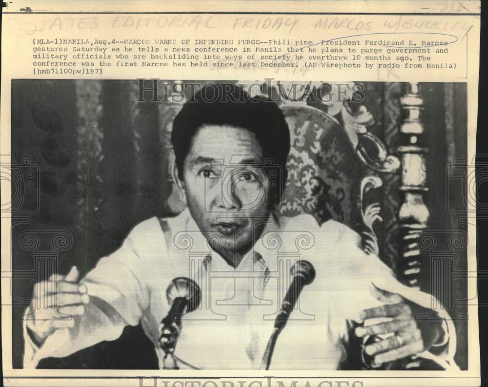 1973 Press Photo Philippines&#39; President Marcos gestures at news conference.