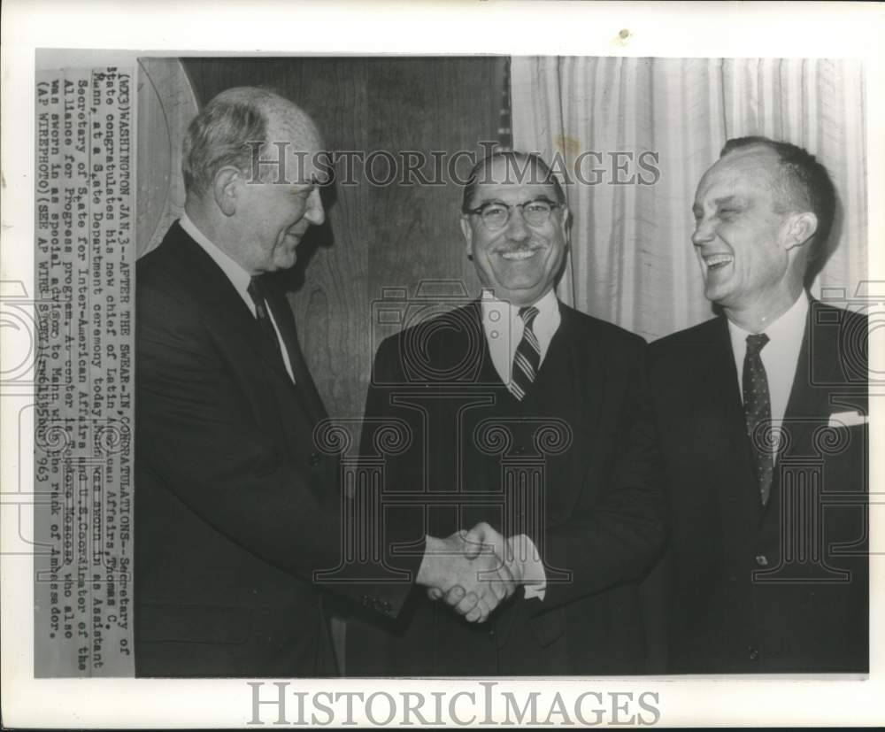 1963 Press Photo Secretary of State congratulates Mann at swearing in ceremony