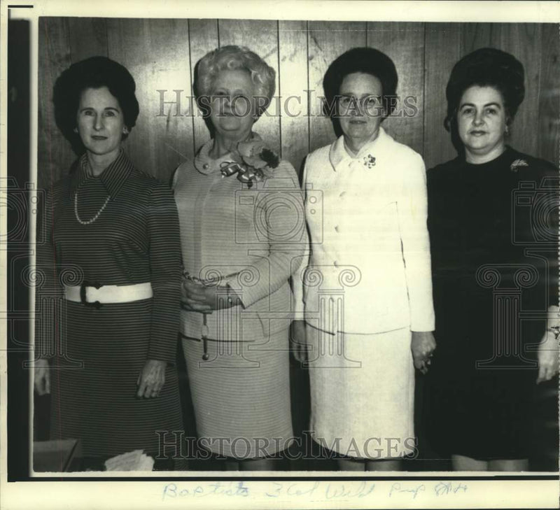 Load image into Gallery viewer, 1972 Press Photo Mrs. Vernon May and other officers of MS Baptist Woman's Union
