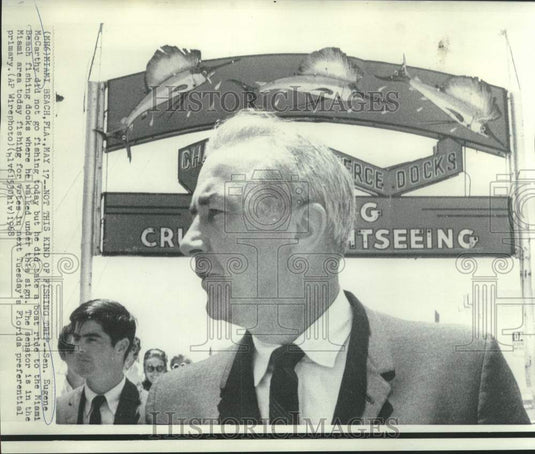 1968 Press Photo Senator McCarthy took boat ride to Miami Fishing Docks- Historic Images