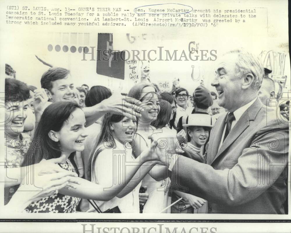 1968 Press Photo Senator McCarthy greeted at Lambert-St. Louis Airport