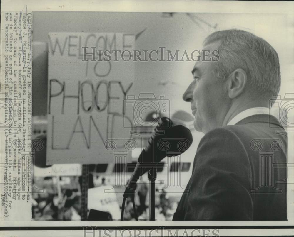 1968 Press Photo "Welcome to Phooeyland" welcomes Senator McCarthy to Atlanta