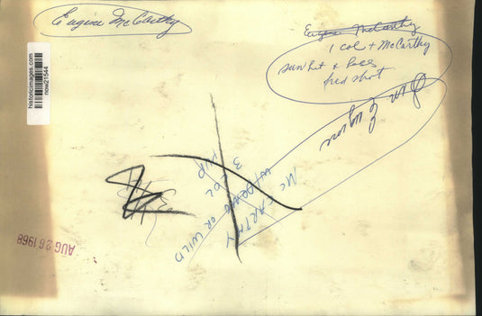 1968 Press Photo Senator Eugene McCarthy speaks to large crowd - now21544