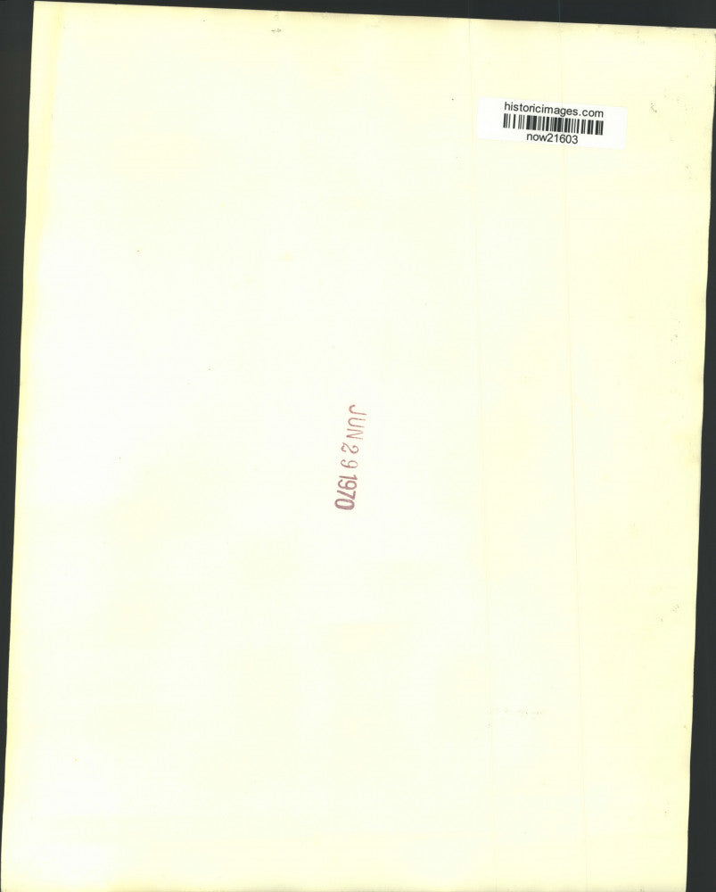 1970 Press Photo Louisiana Governor McKeithen signs autograph at VFW convention