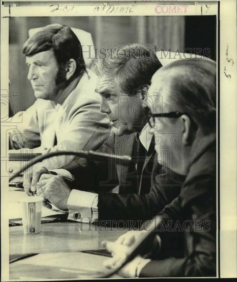 Load image into Gallery viewer, 1971 Press Photo Governor McKeithen and others at Louisiana Stadium commission
