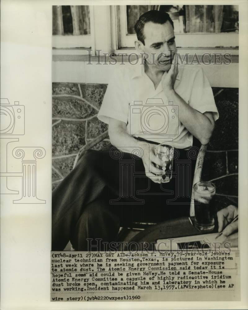 1960 Press Photo Jackson McVey, exposed to atomic dust, at Senate House hearing