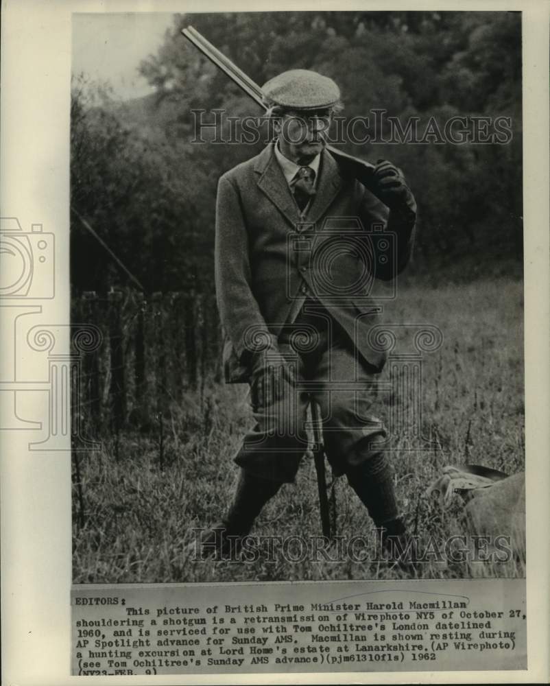 1960 Press Photo Prime Minister Macmillan at Lord Home's Lanarkshire estate