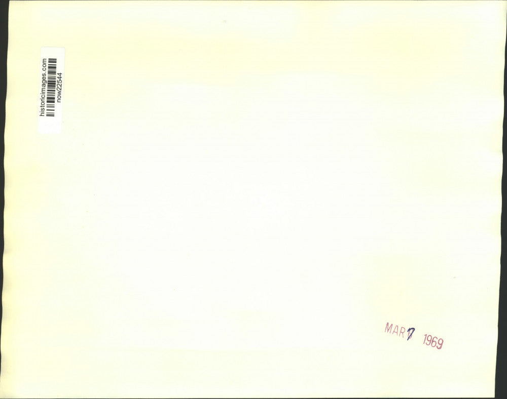 1969 Press Photo McDivitt children give hand signs while watching space launch