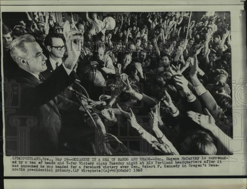 Load image into Gallery viewer, 1968 Press Photo Senator McCarthy in sea of ands and heads in Portland, Oregon
