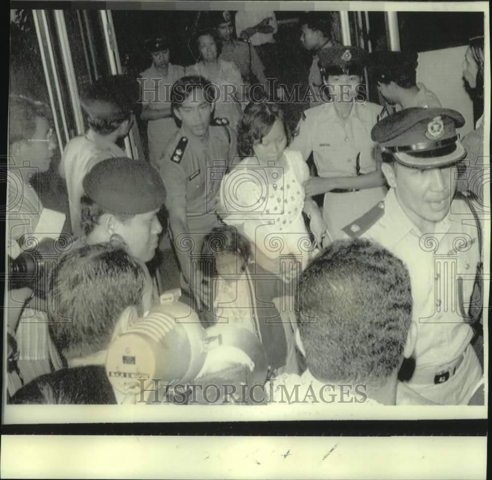1975 Press Photo Released hostages Susan Wong Chan and daughter Diana