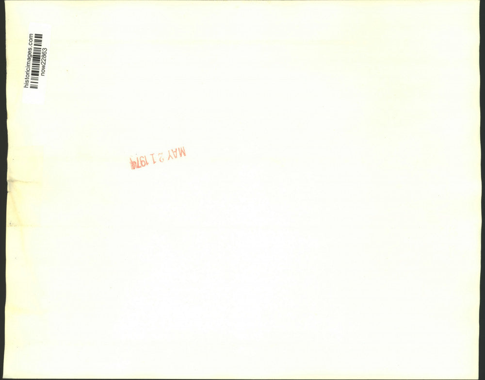 1974 Press Photo Consolidated Edison Spokesman and Picketers - now22863