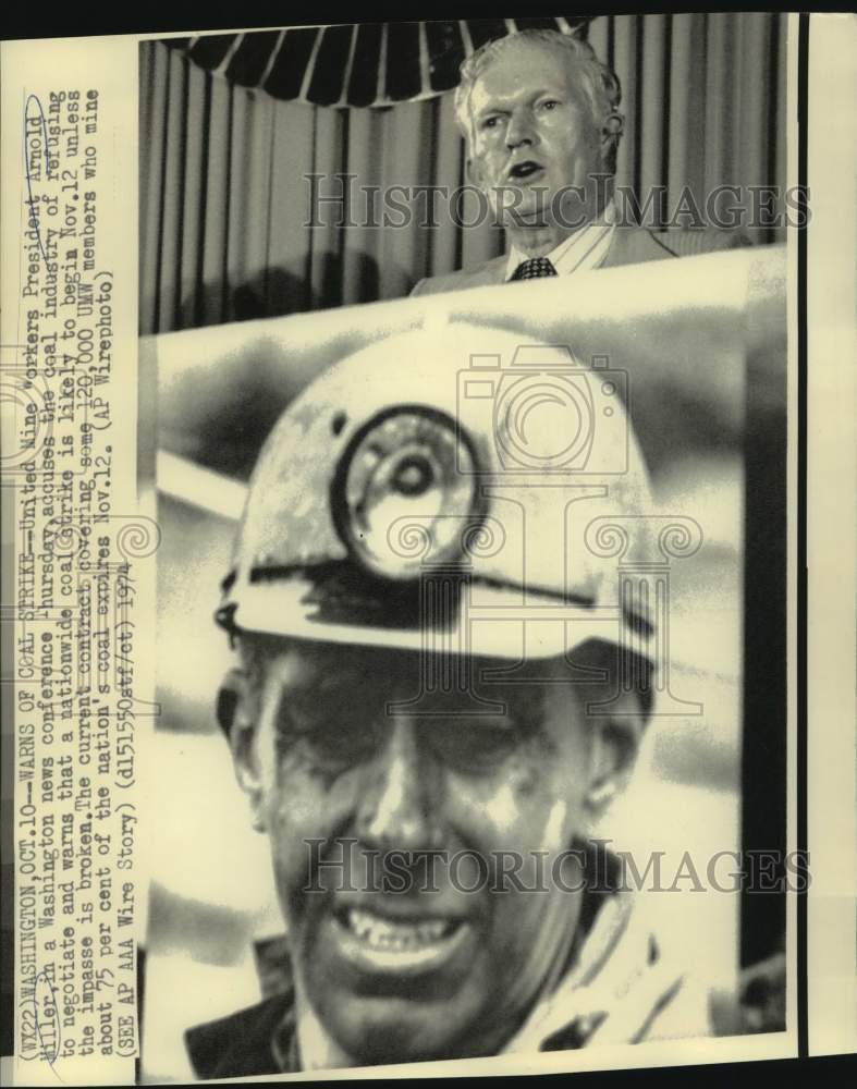 1974 Press Photo UMW President Arnold Miller at Washington news conference