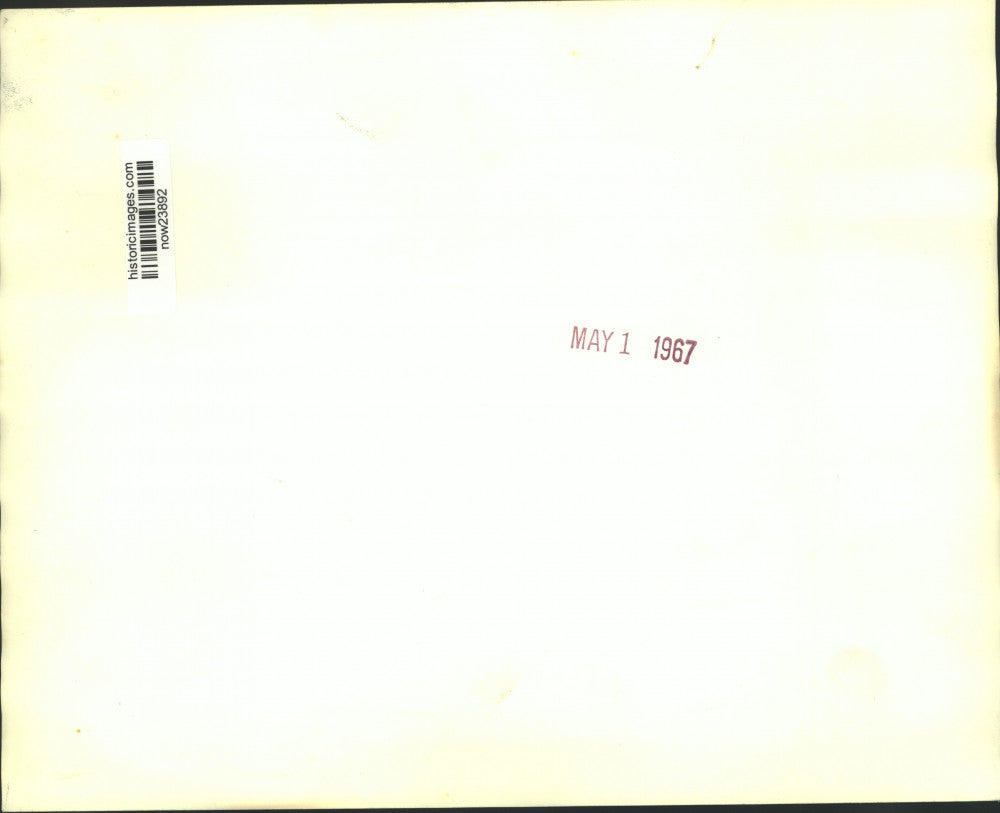 1967 Press Photo Miami model Irene Wilde points to Miami Beach Convention hall