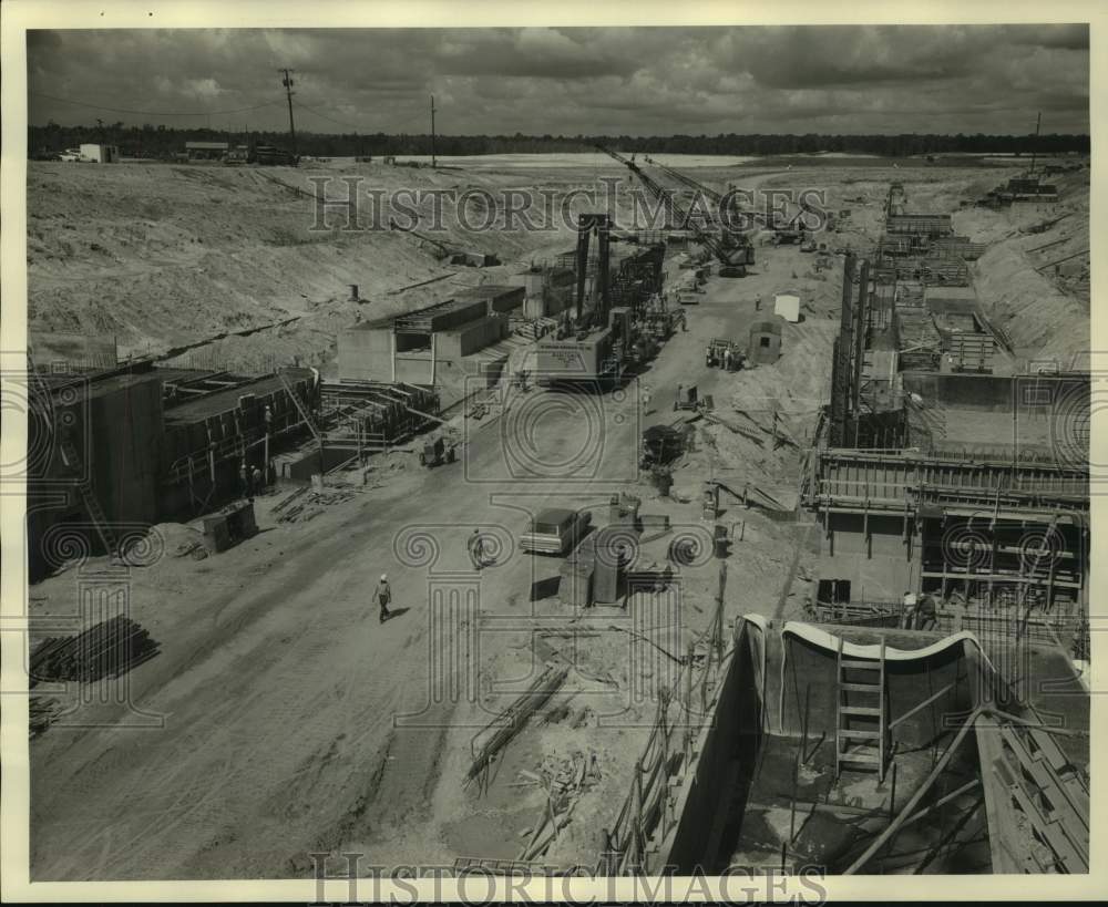 1964 Press Photo Construction of navigation lock at NASA&#39;s Mississippi Test site