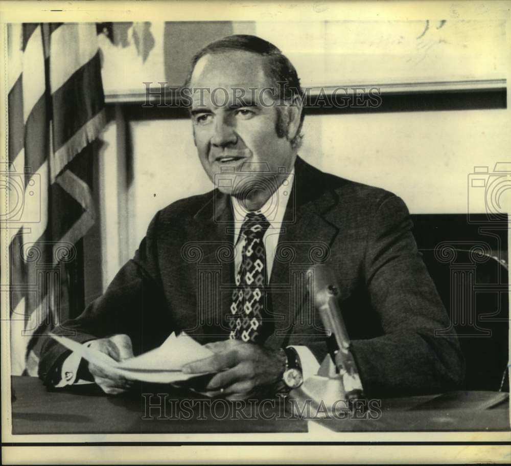 1972 Press Photo Senator George McGovern sits at desk with microphone