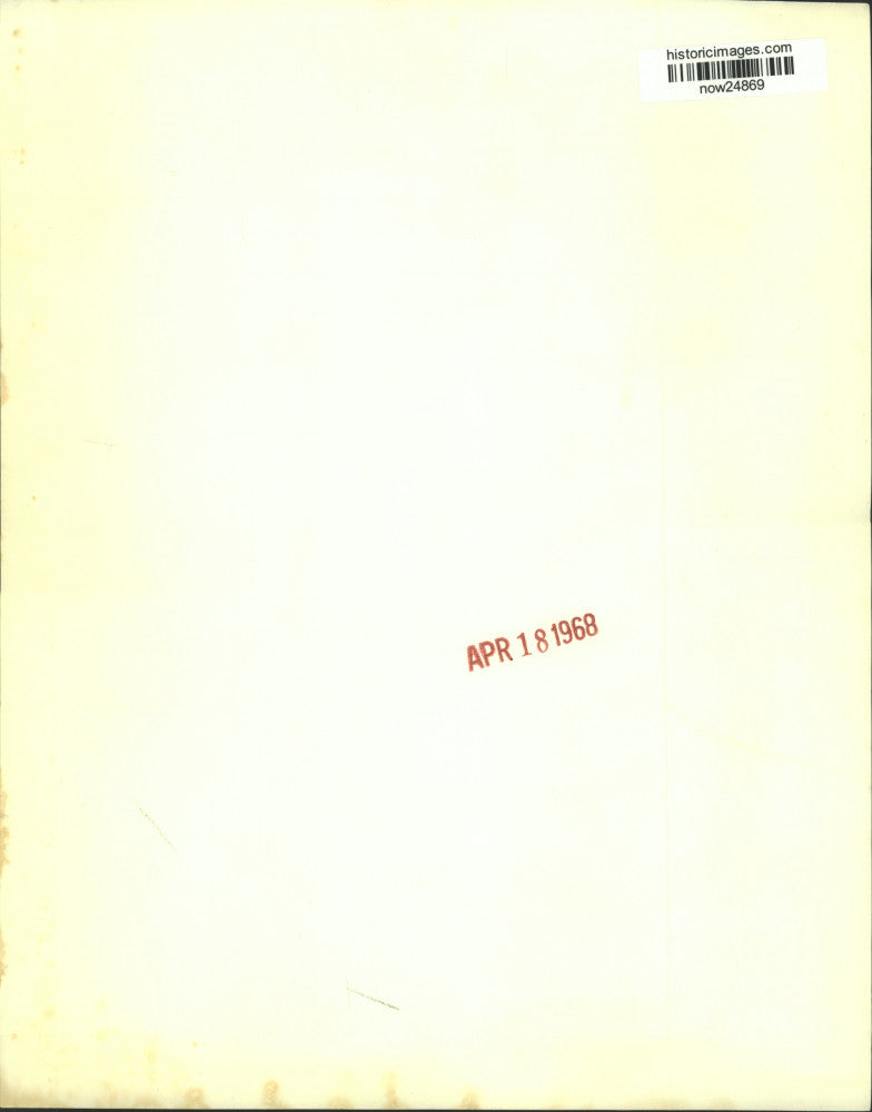 Load image into Gallery viewer, 1968 Press Photo Full-time broker in office of 90-men is Herta Levy in New York
